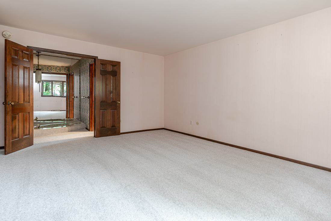 111 North Nob Hill-37