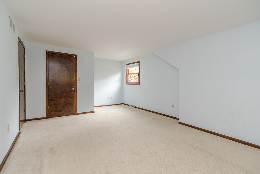 111 North Nob Hill-50