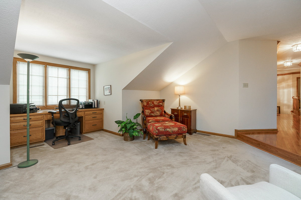 1178 Springtree Ln-41