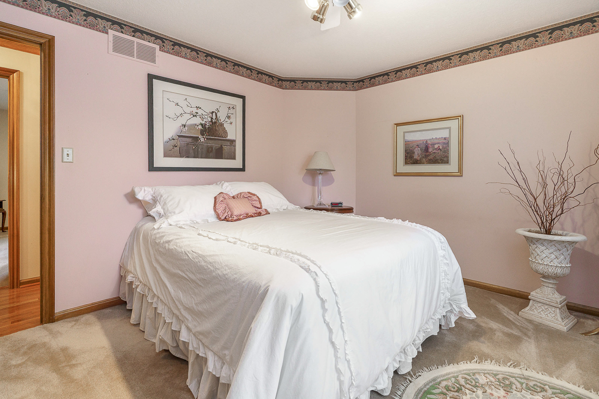 1178 Springtree Ln-44