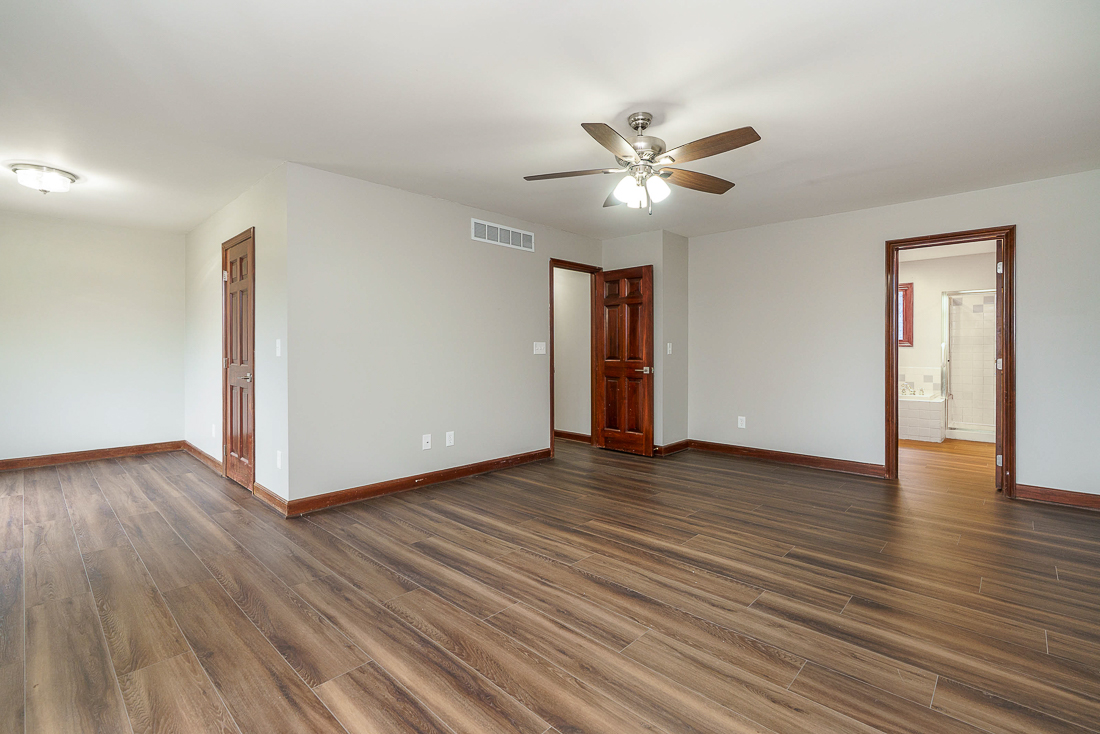 1210 Whispering Meadow Ct-42