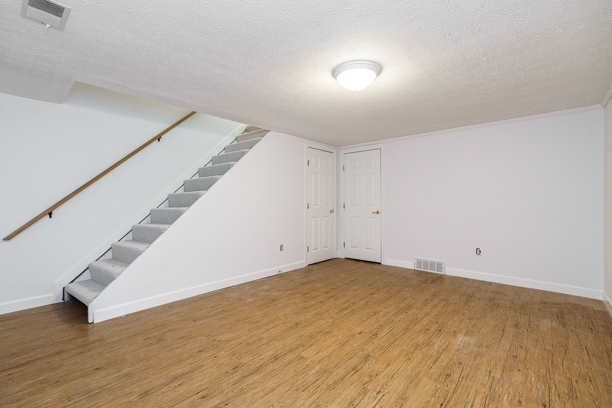 1217 Weybridge Rd-14