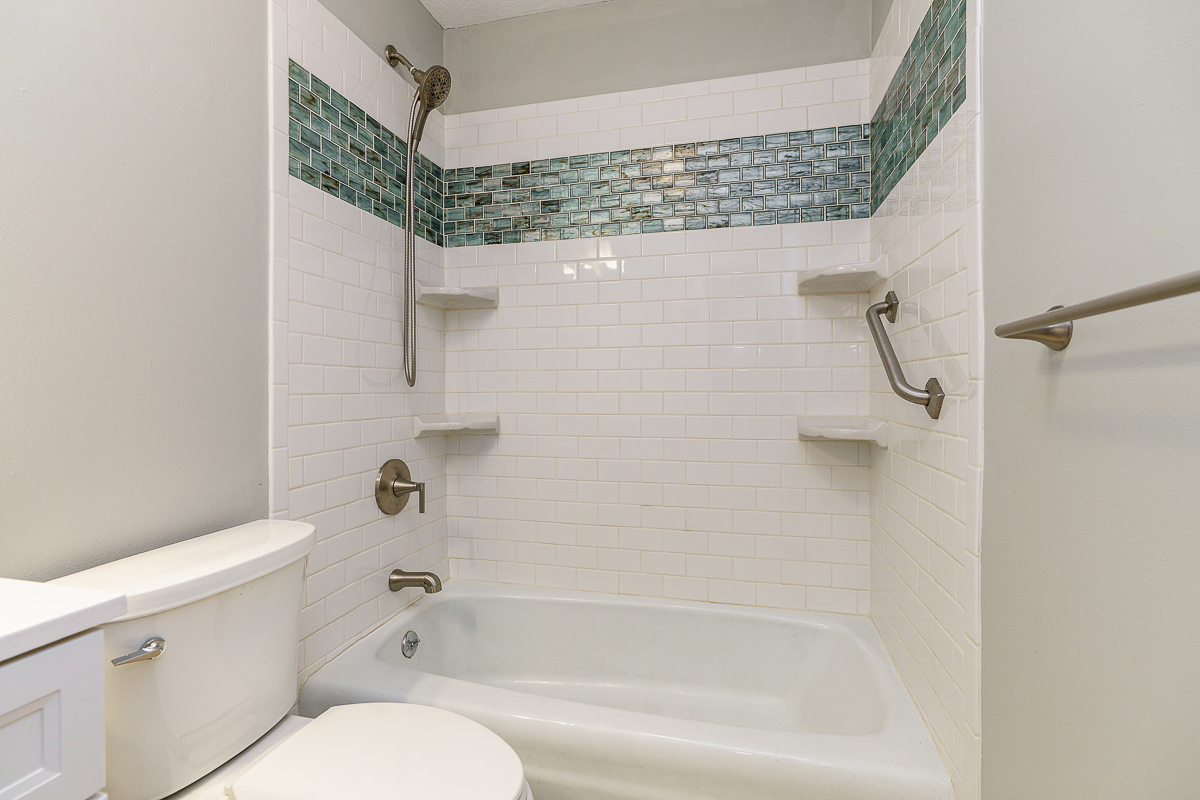 1217 Weybridge Rd-34