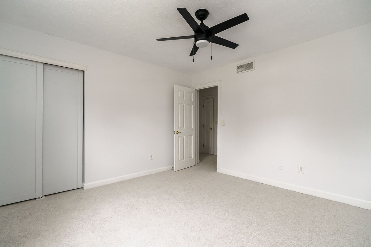 1217 Weybridge Rd-36