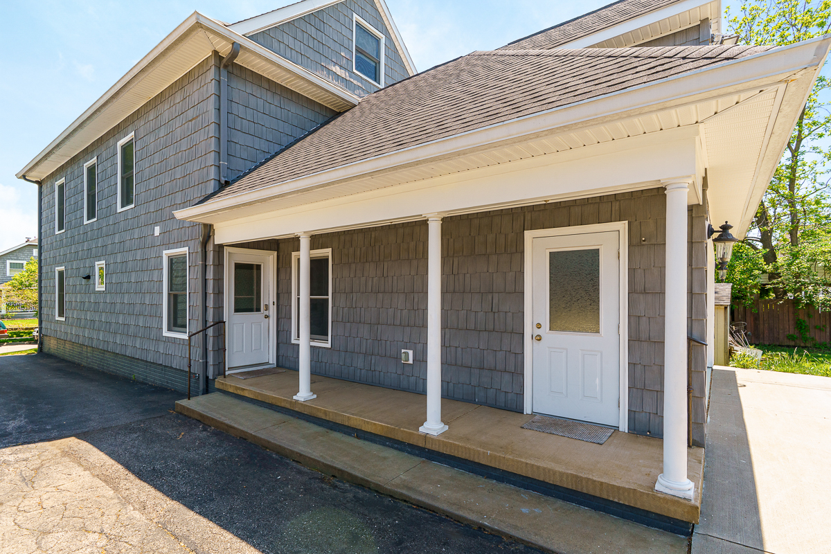1225 Eastview Ave-4