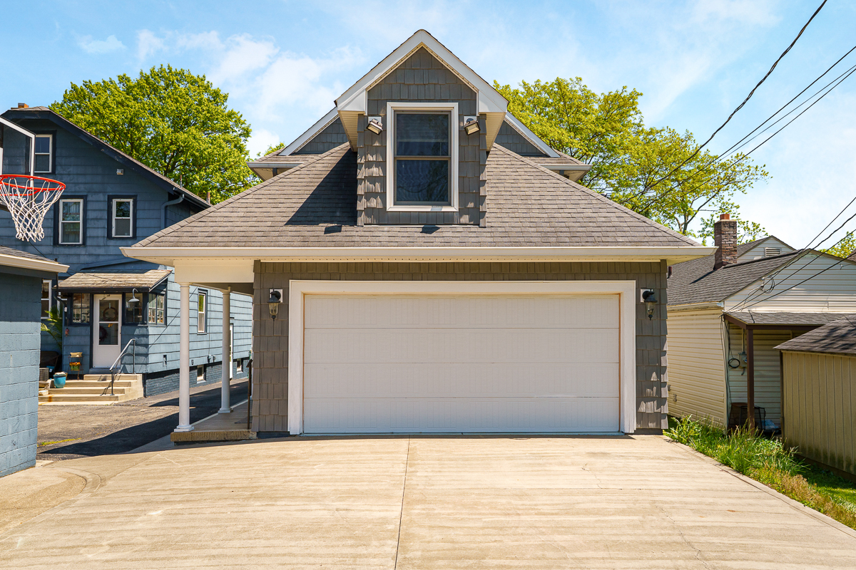 1225 Eastview Ave-9