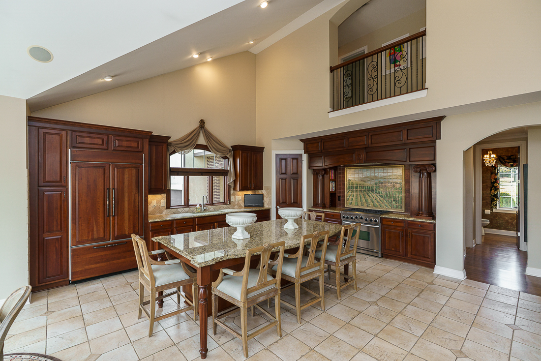 1403 Riverwood Ln-28