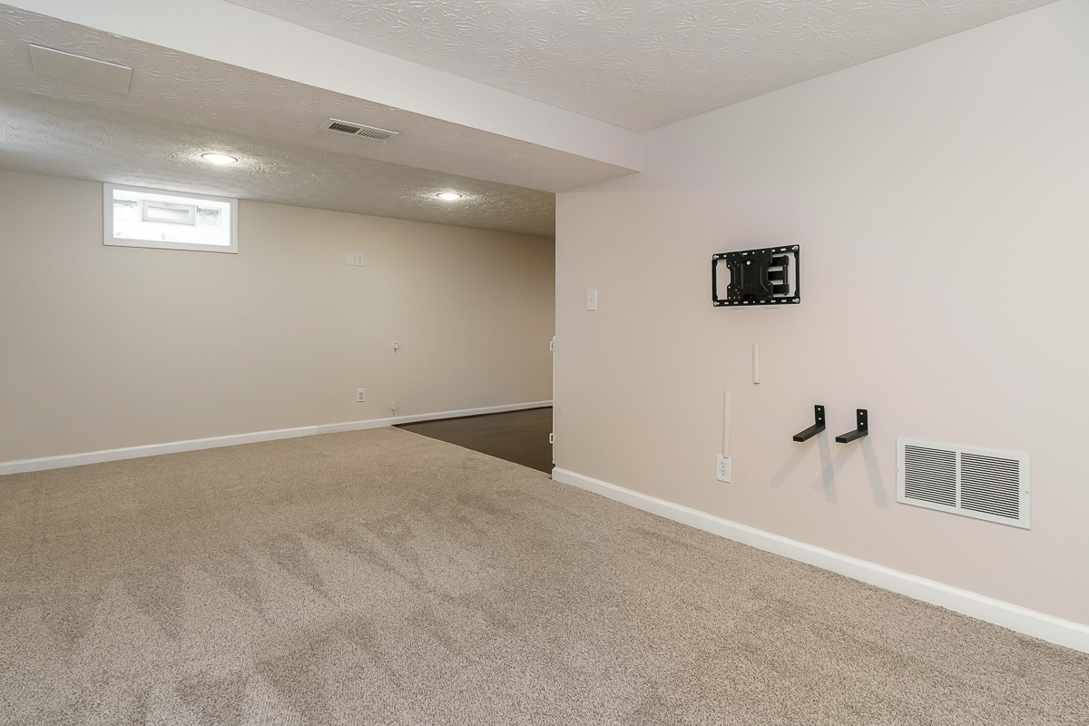 1649 North Star Ave-11