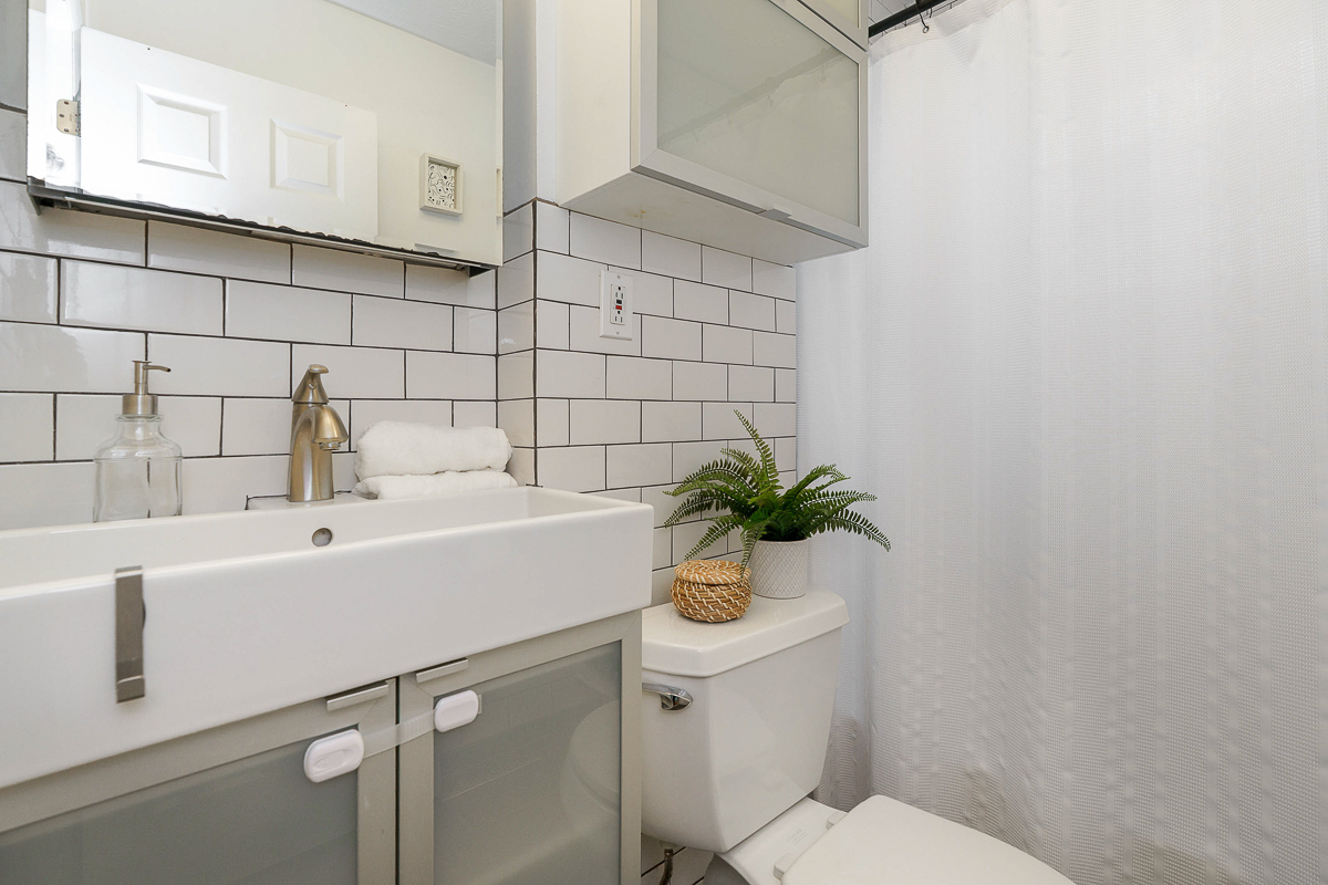 1649 North Star Ave-34