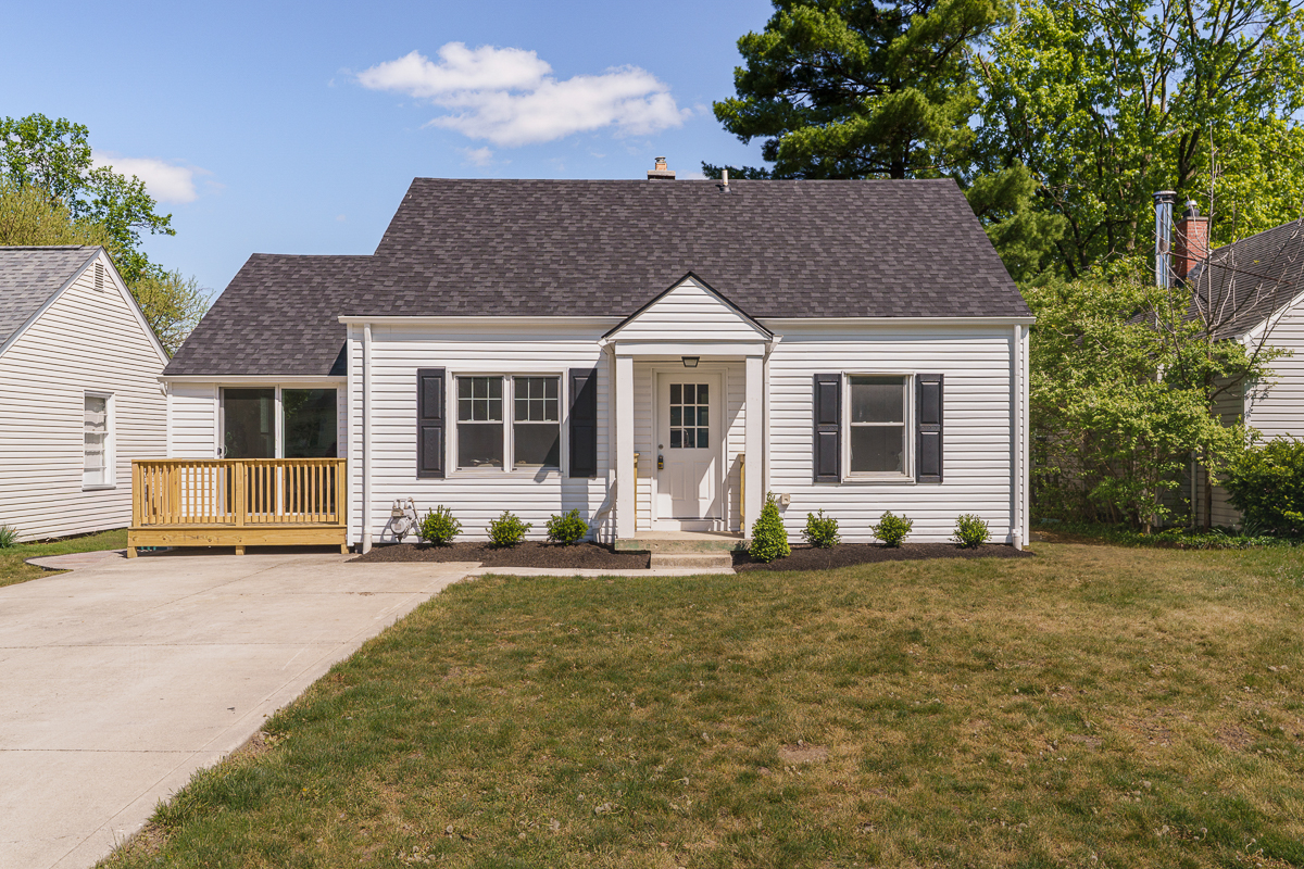 1786 Gerrard Ave-2