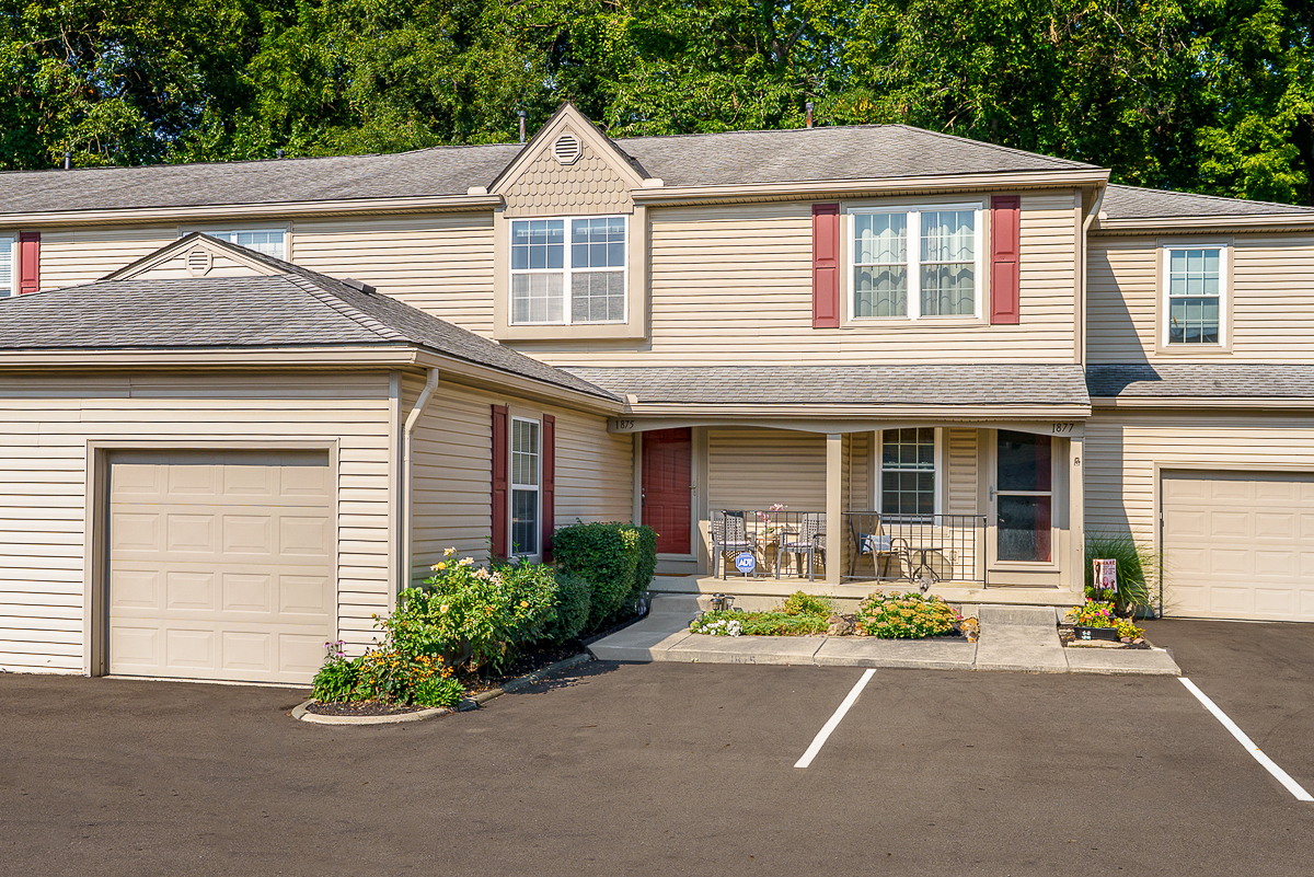 1875 Ridgebury Dr (1 of 56)