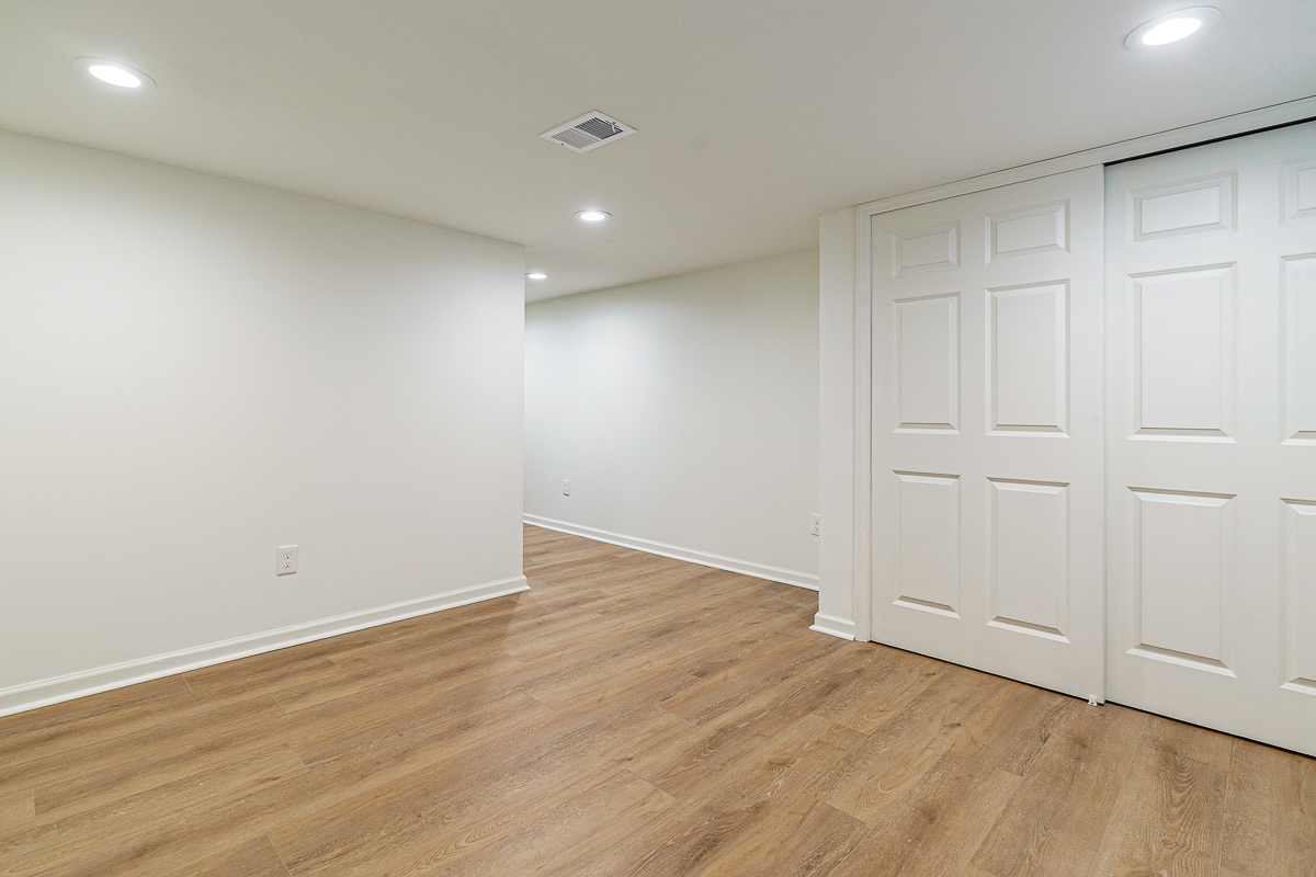 2109 Yorkshire Rd.--71