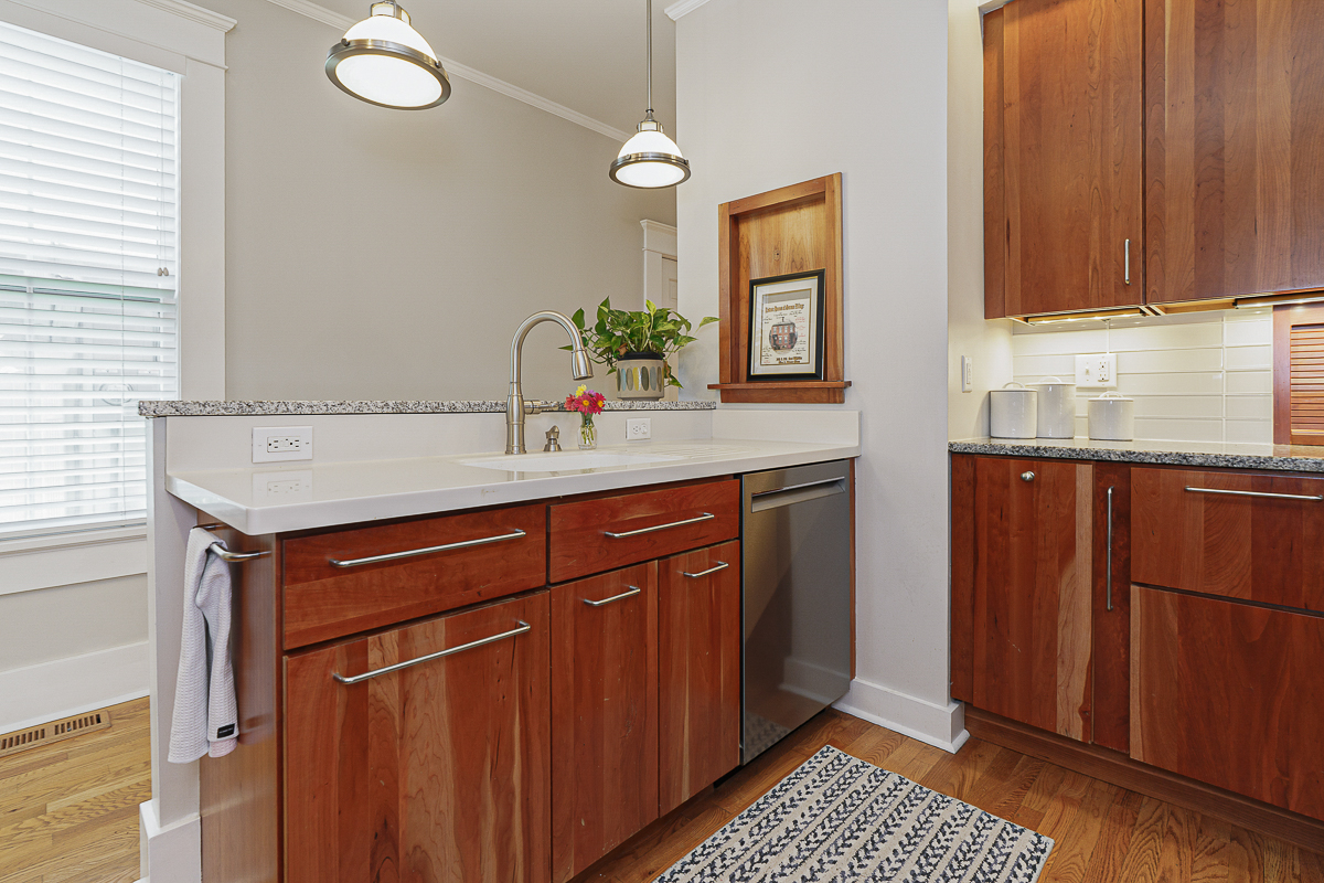 243 E Whittier St-17