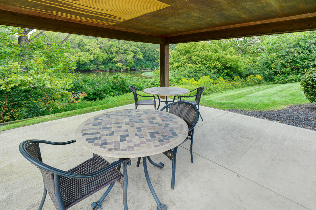 2561 Scioto View Ln. -37