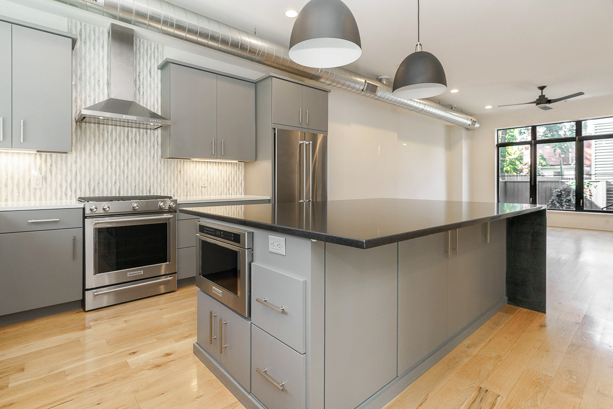 25 w Frankfort St-26