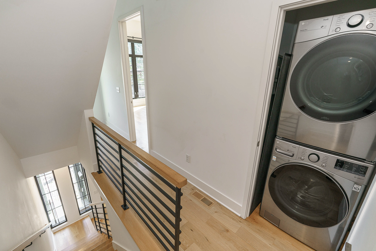 25 w Frankfort St-30