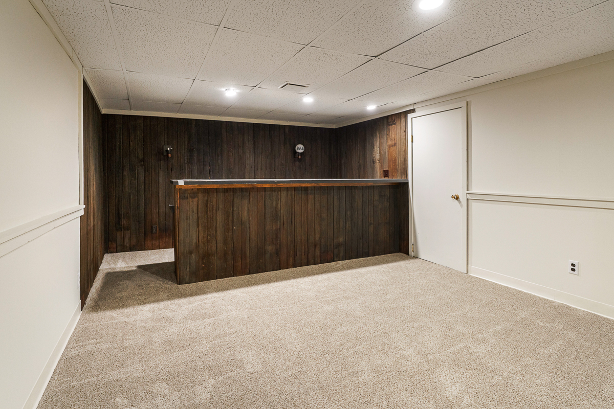 260 Stafford Ave-31