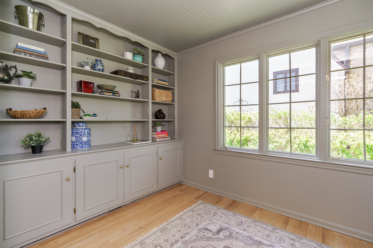 2737 Sherwood Ave-26