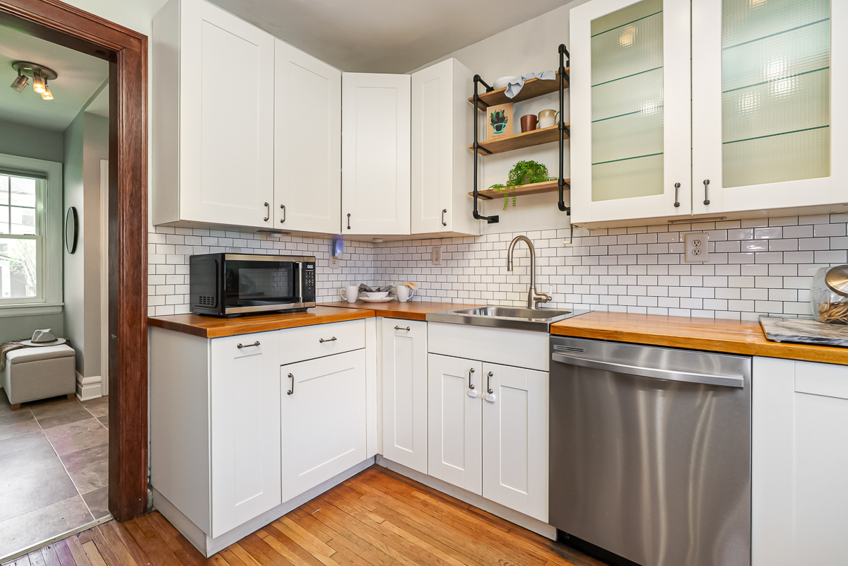 2771 Indianola Ave-17