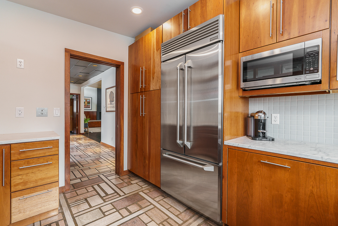 2837 Canterbury Ln-43