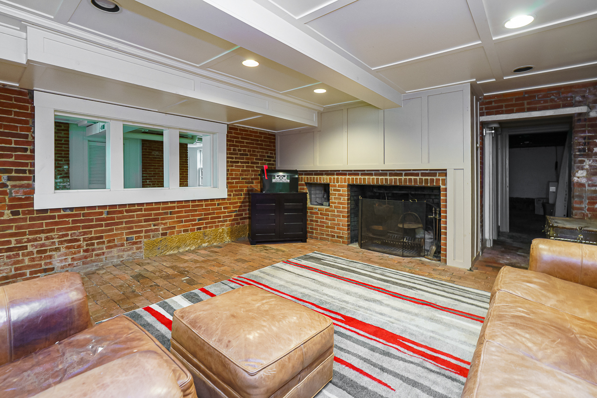 2865 Leitnaker Rd-79