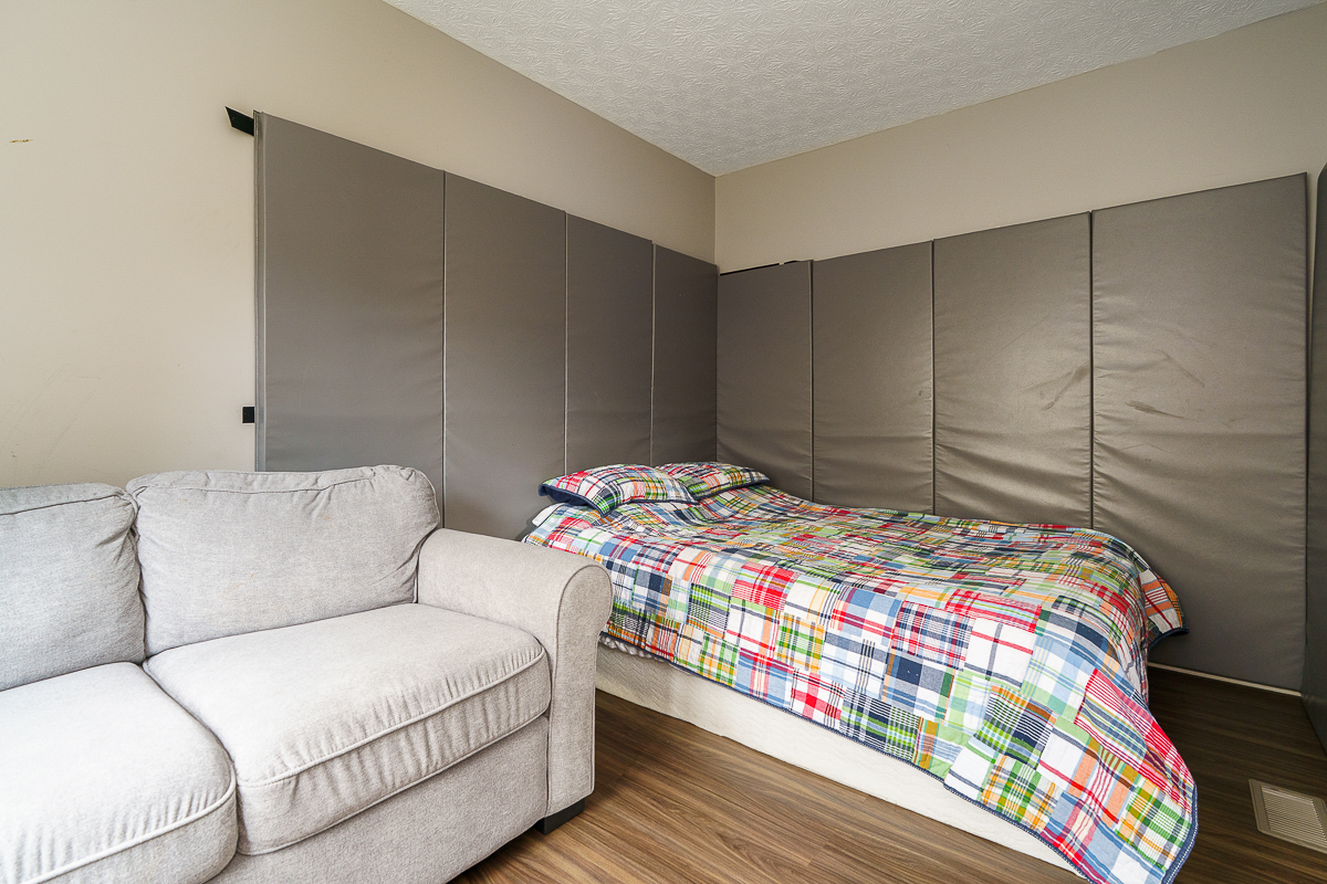 2886 WYNNELEAF ST-24