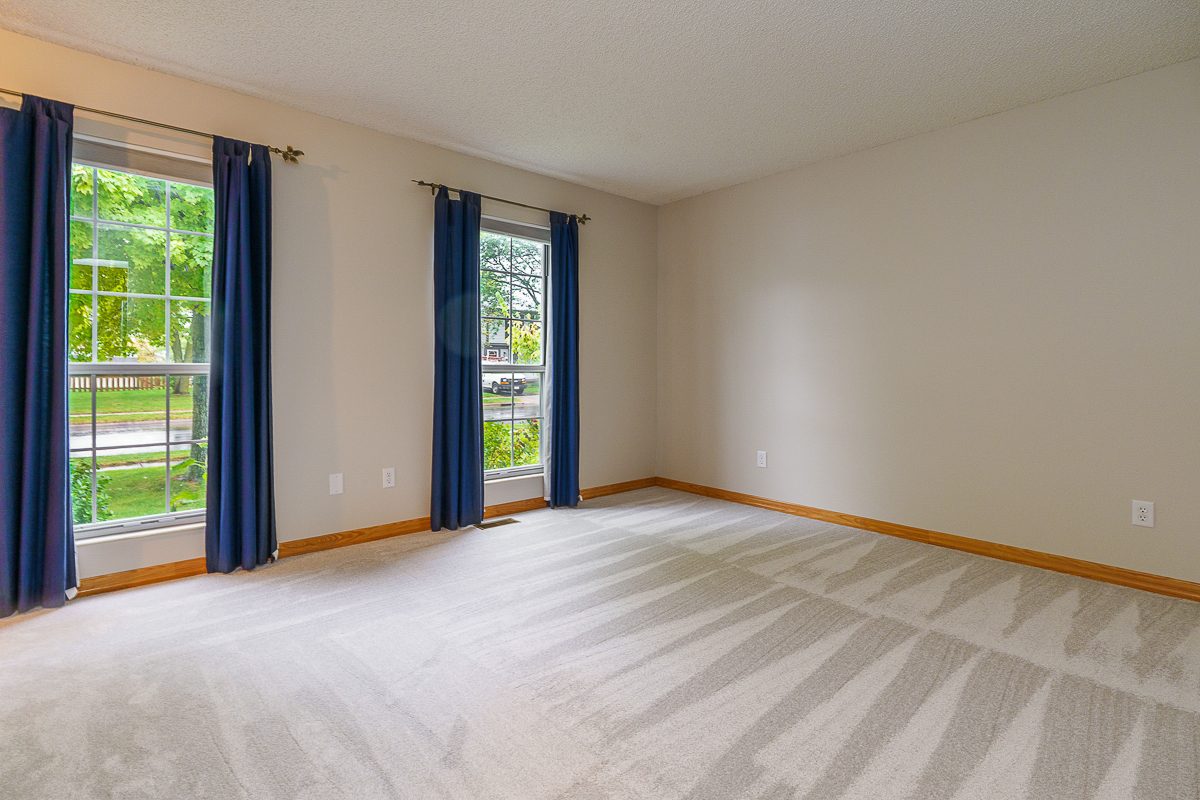 2967 Castlebrook Ave-11