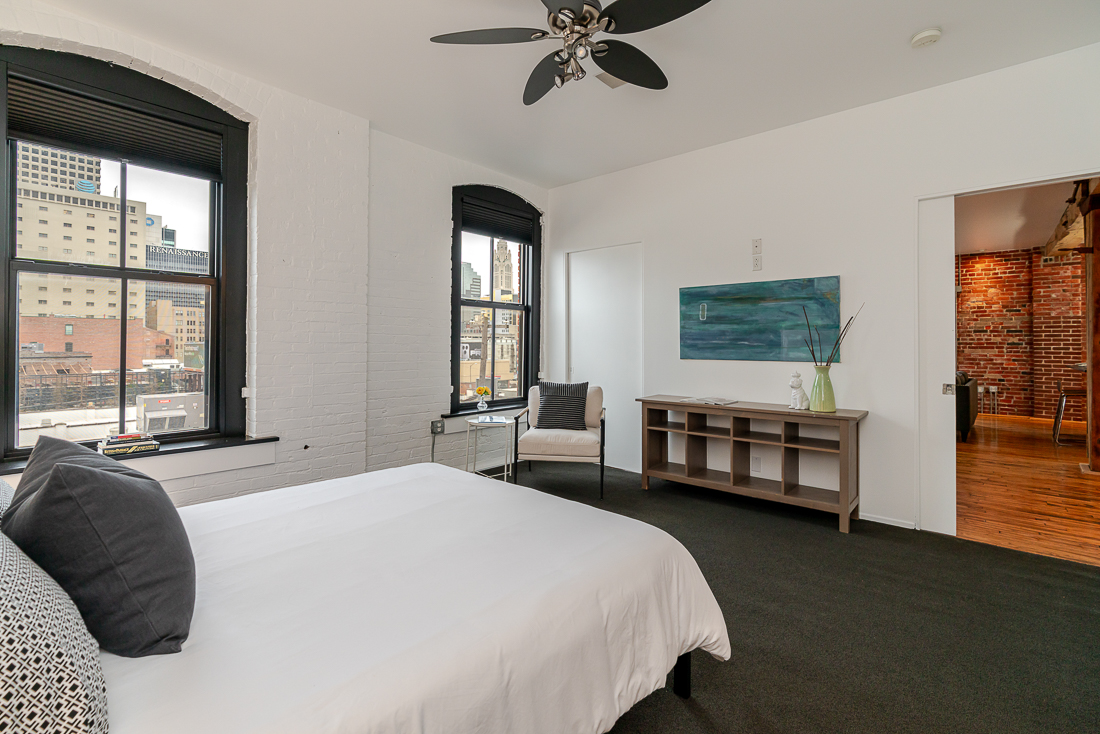 225 N 4th st #303-27