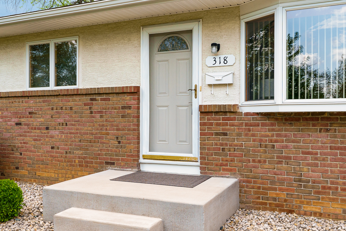 318 E Stanton Ave-7