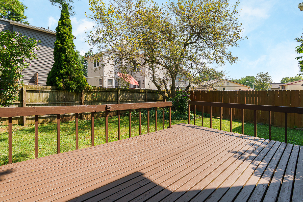 324 Meadowside Court-8