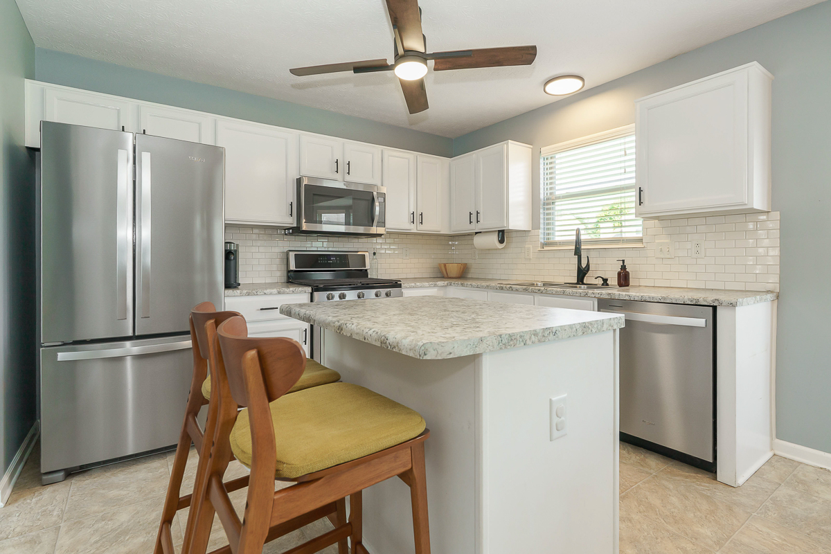 3281 Darby Glen Blvd-17