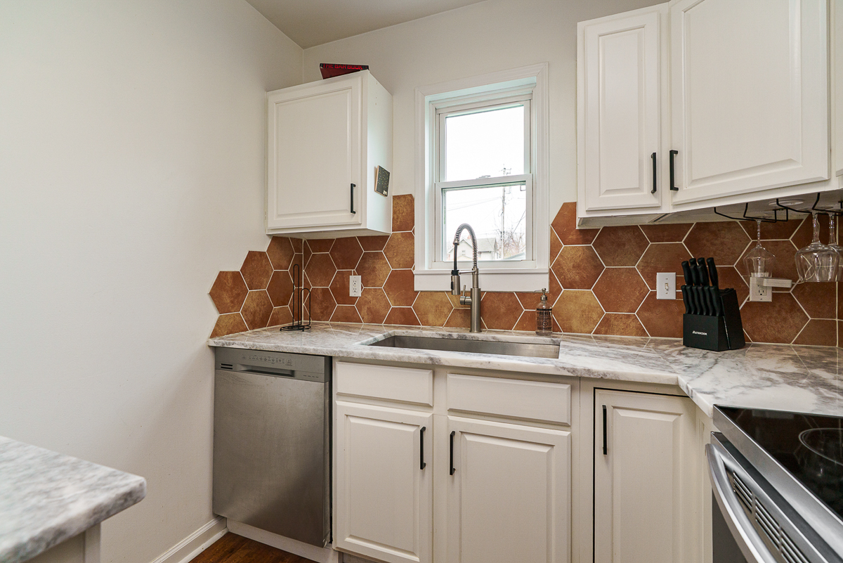 330 E Morrill Ave-11