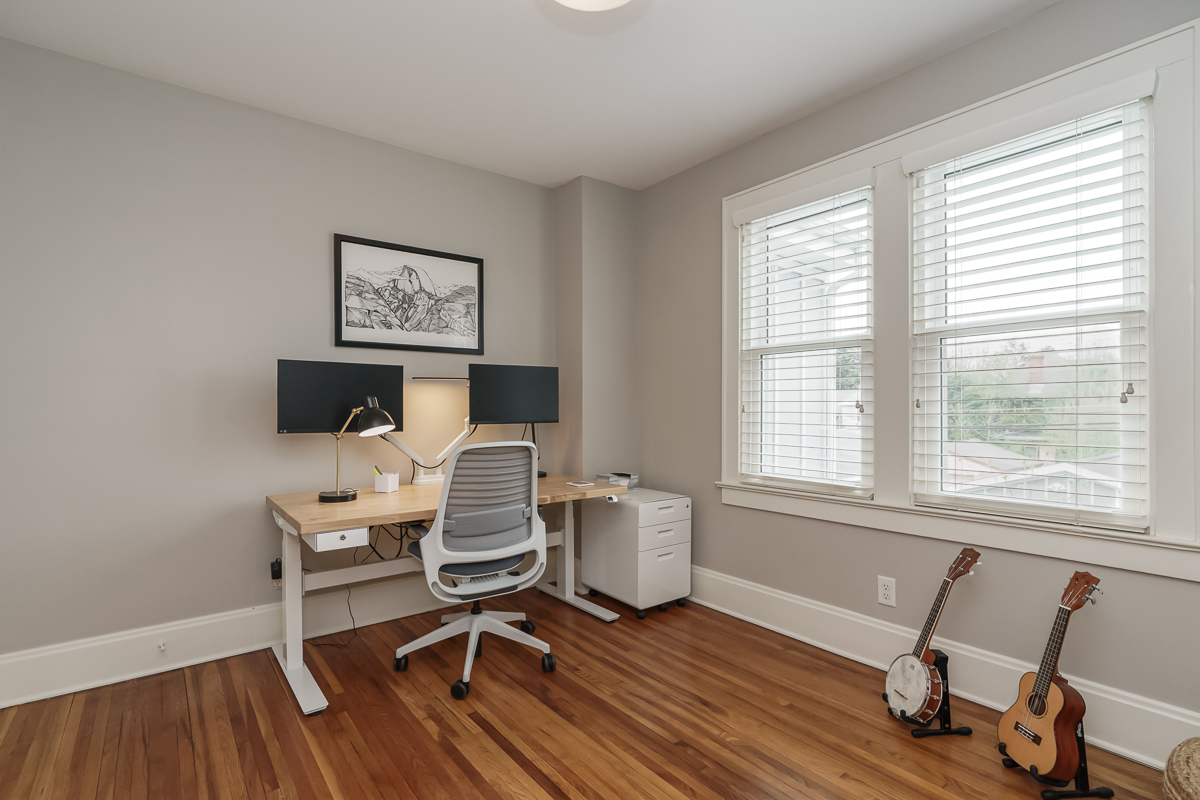 336 Reinhard Ave-47
