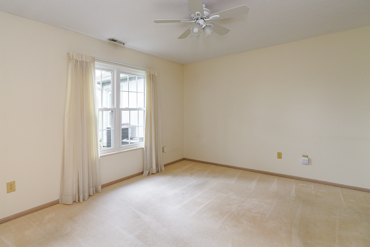 3832 Falls Circle Dr-20