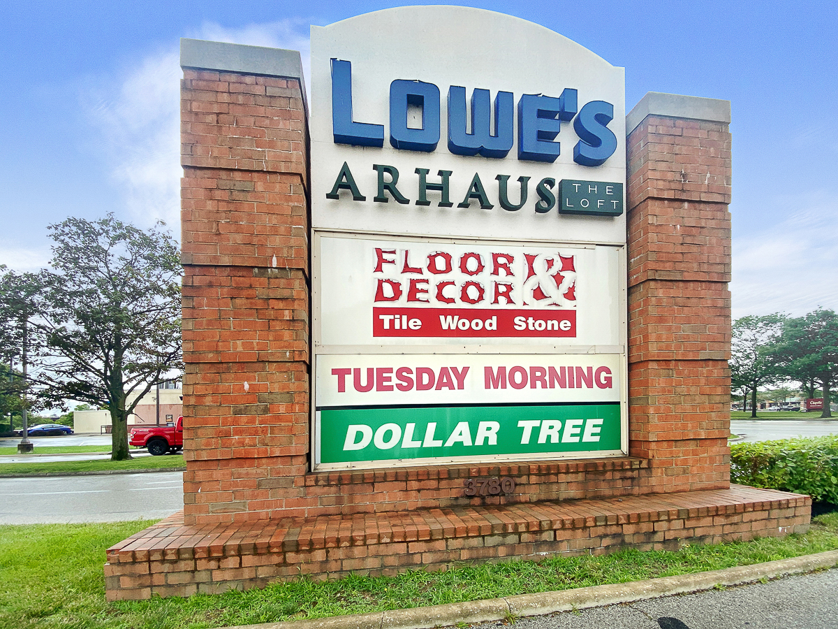 3832 Falls Circle Dr-31