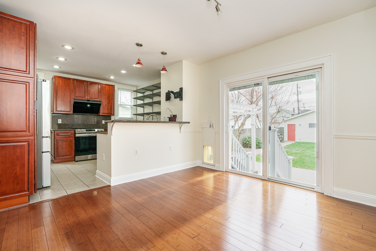 402 Southwood Ave-21