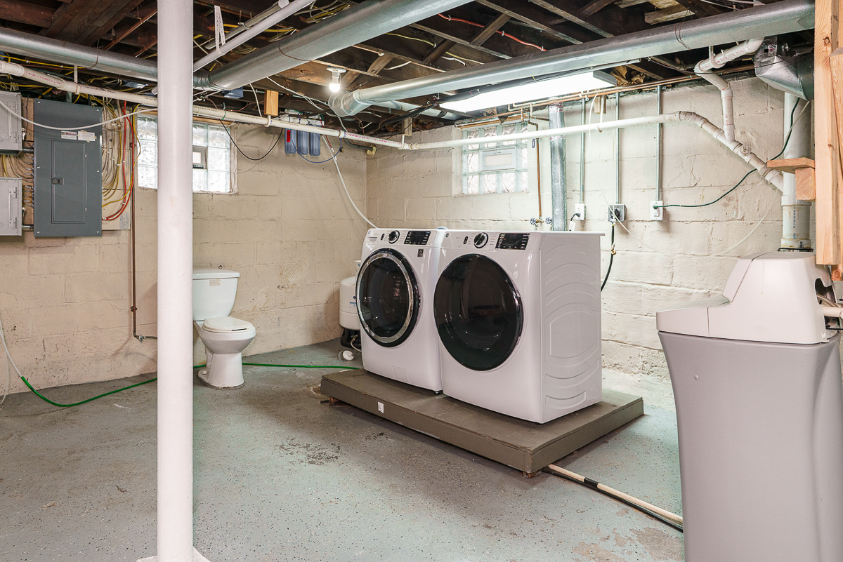 402 Southwood Ave-37