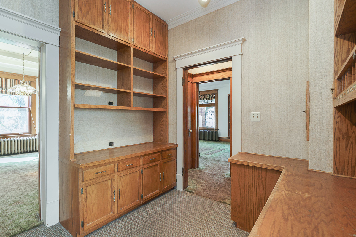 436 s Parkview Ave-35