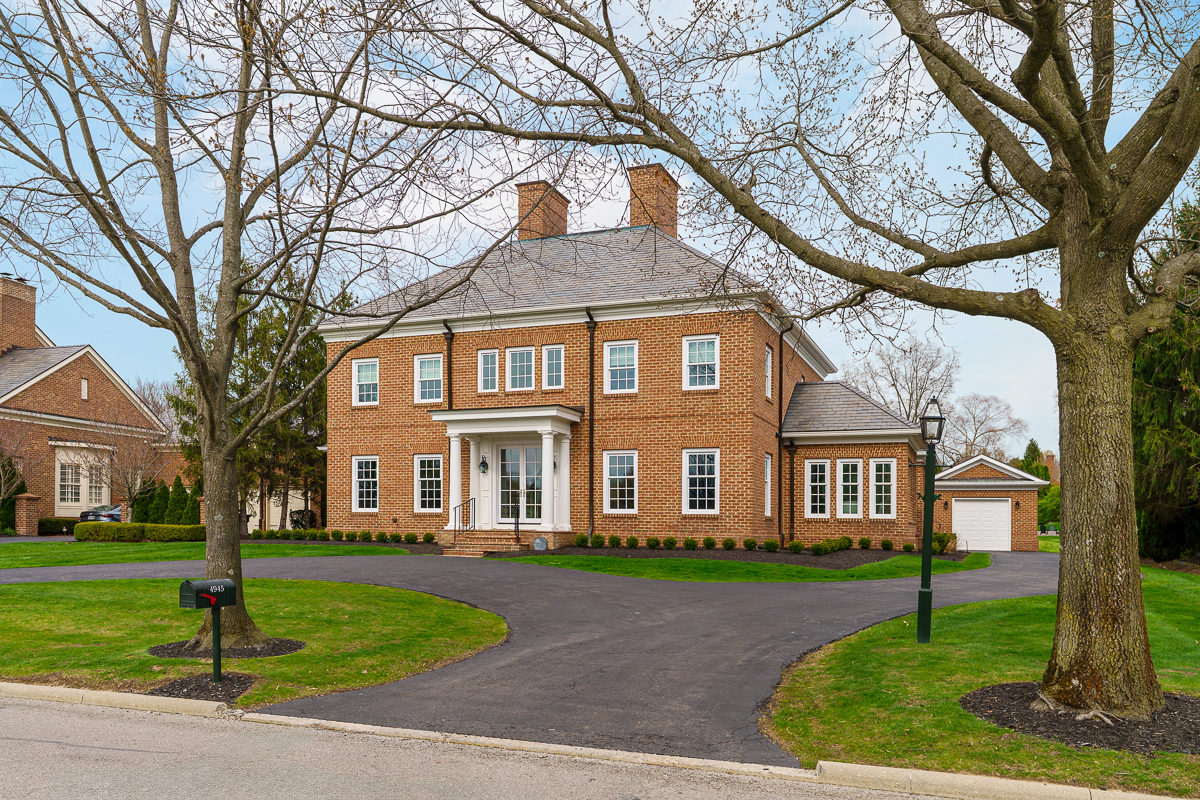 4945 Yantis Dr-9