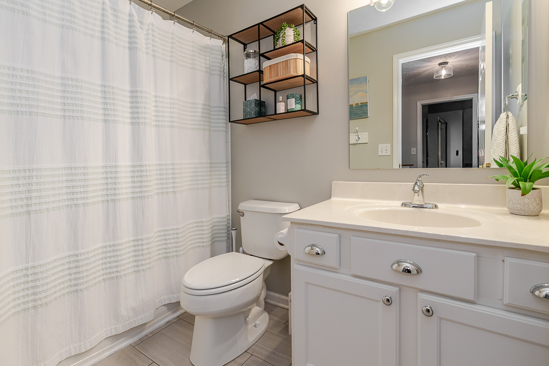 5794 Burnett Dr. N -41