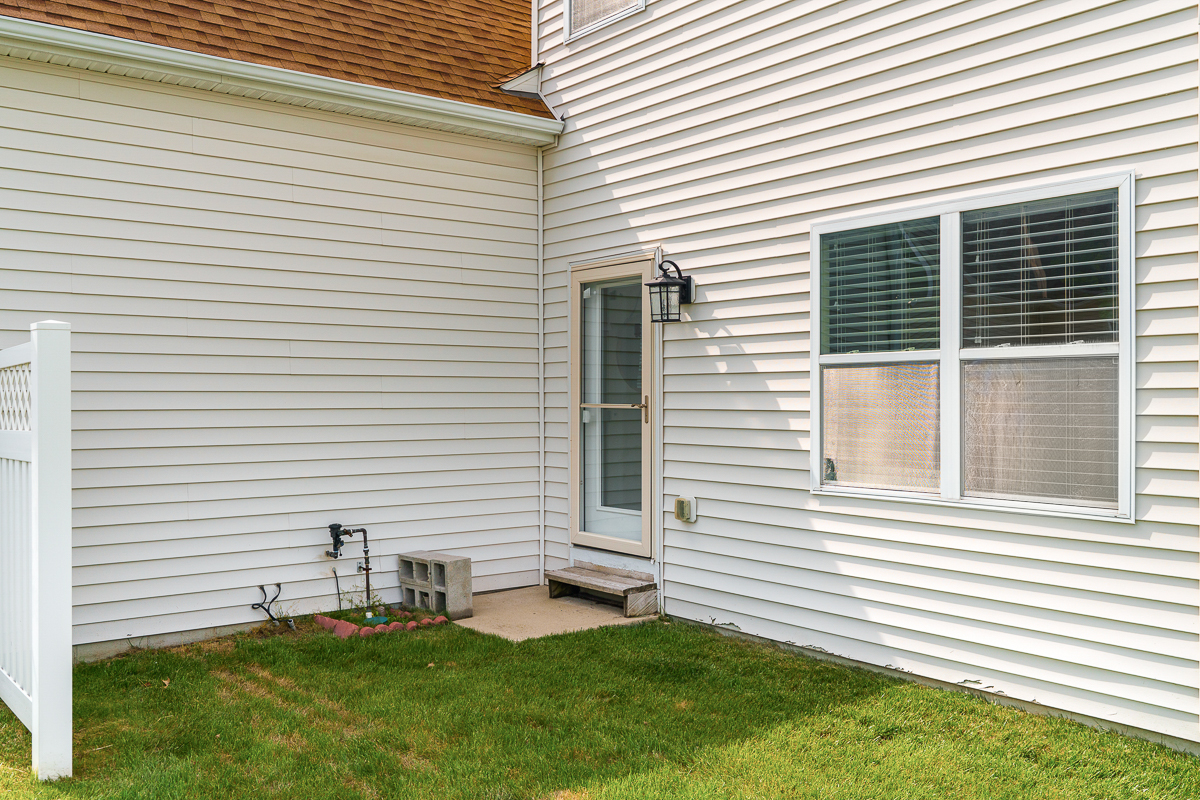 5851 Myrick Rd-6