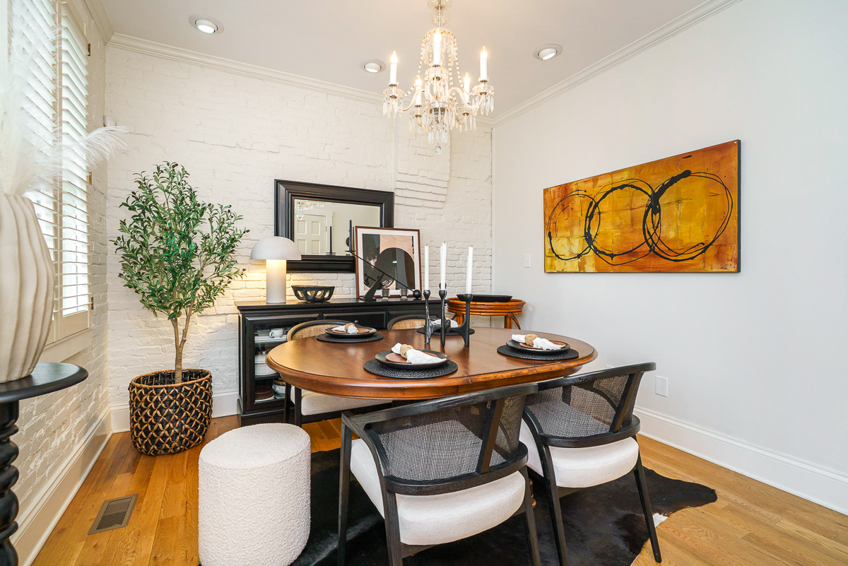 596 s 6th St-24