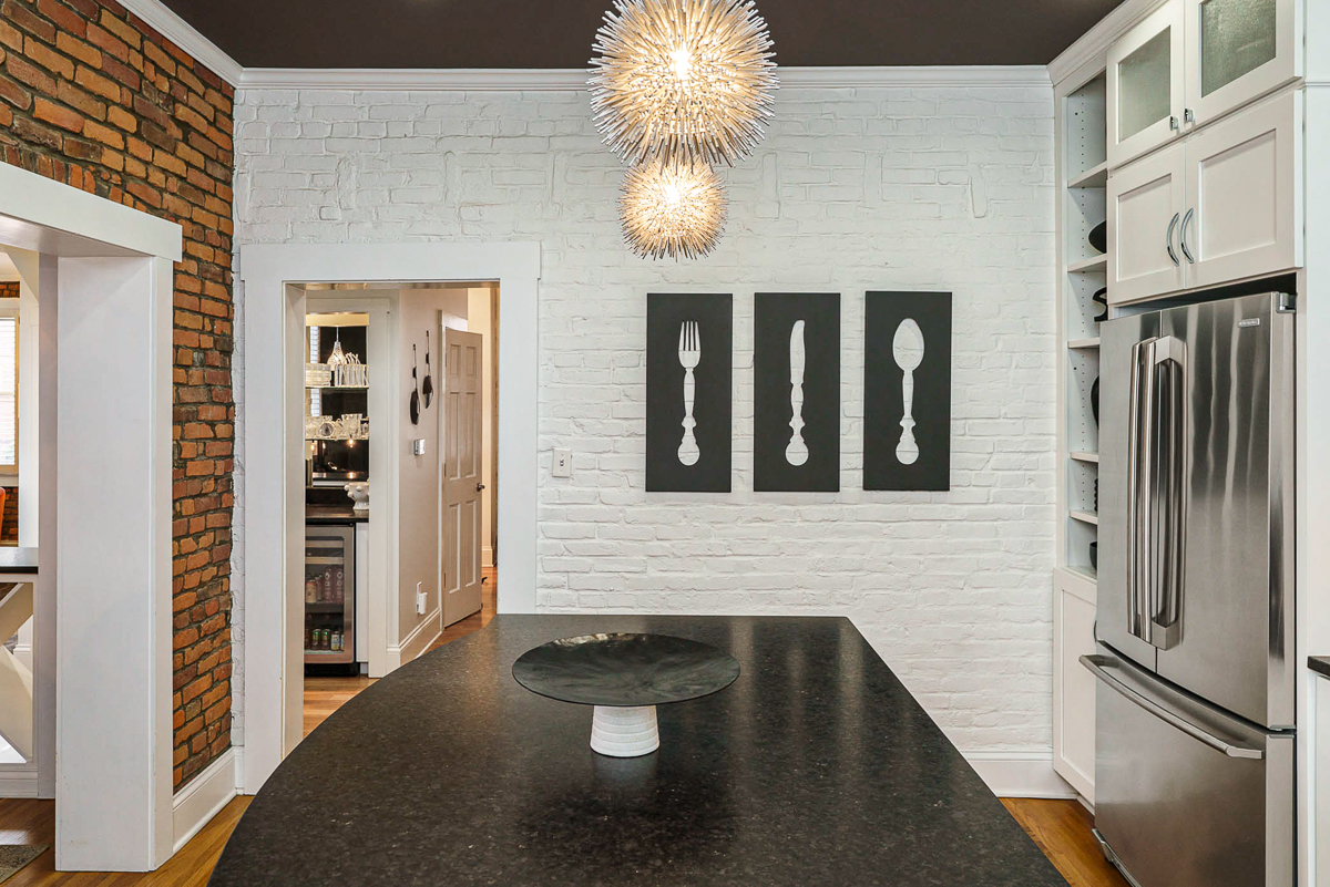 596 s 6th St-36