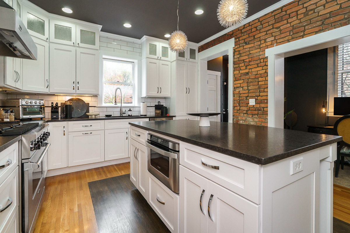 596 s 6th St-37