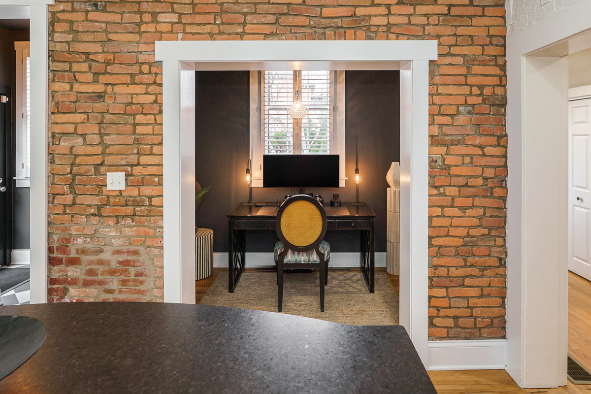 596 s 6th St-38