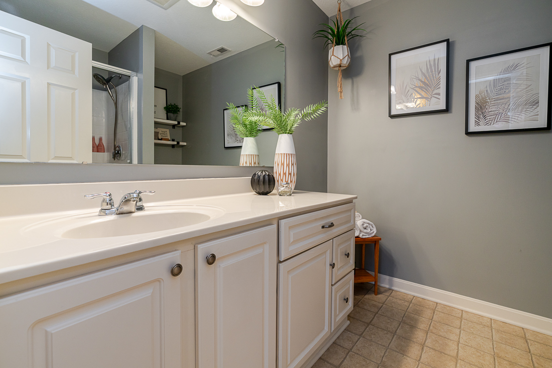 6036 Carlatun Street-23