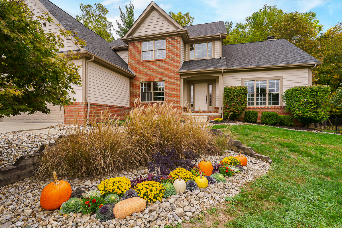 6061 Highland Hills Dr-3