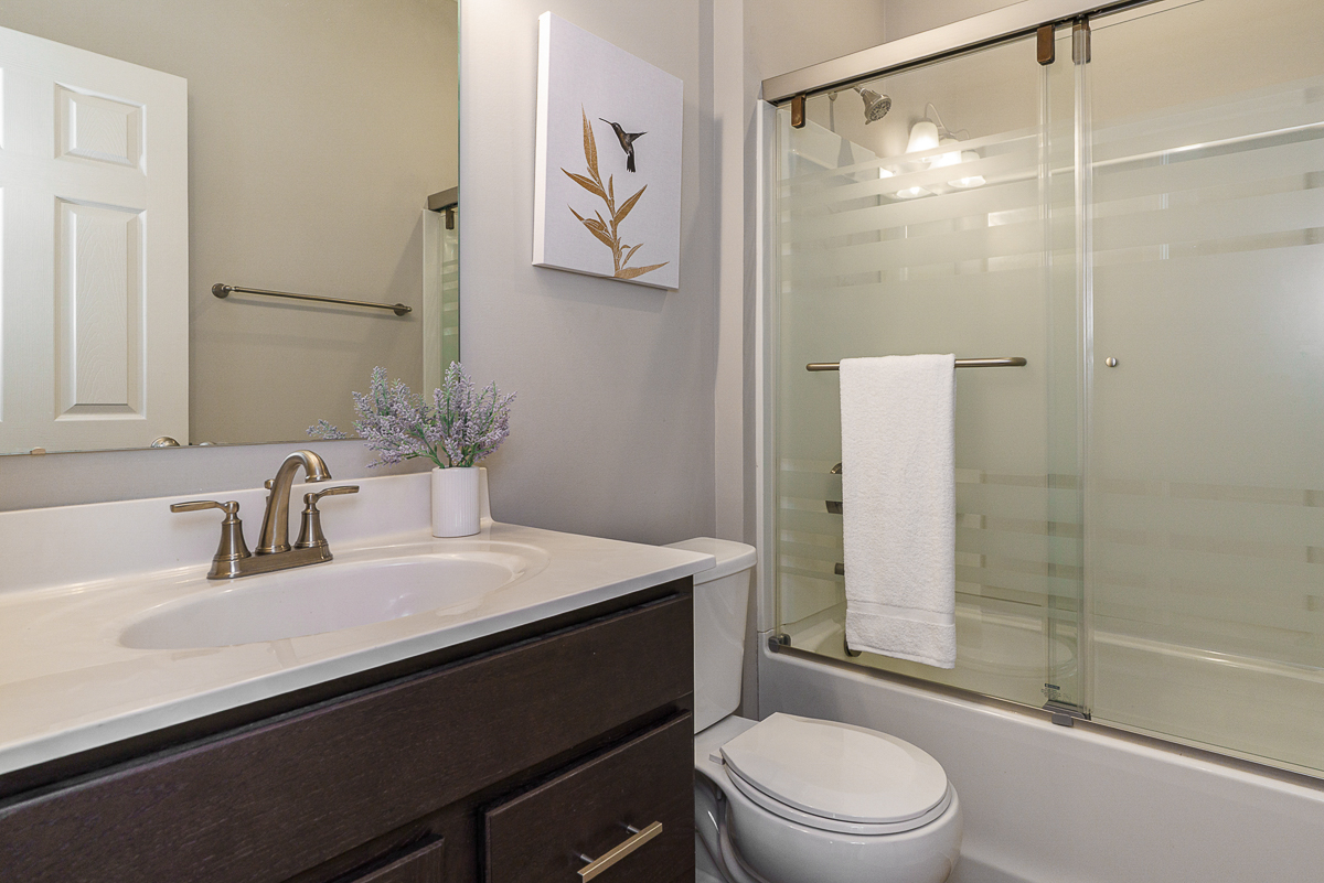 6090 Windcliff Dr-13