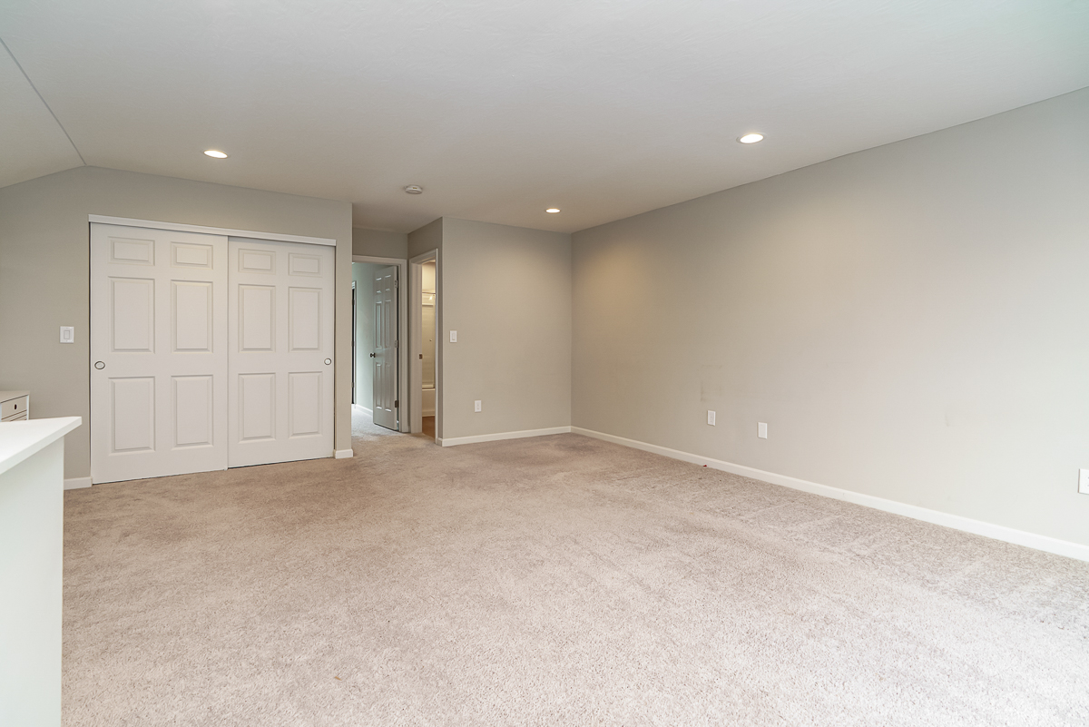 6090 Windcliff Dr-41