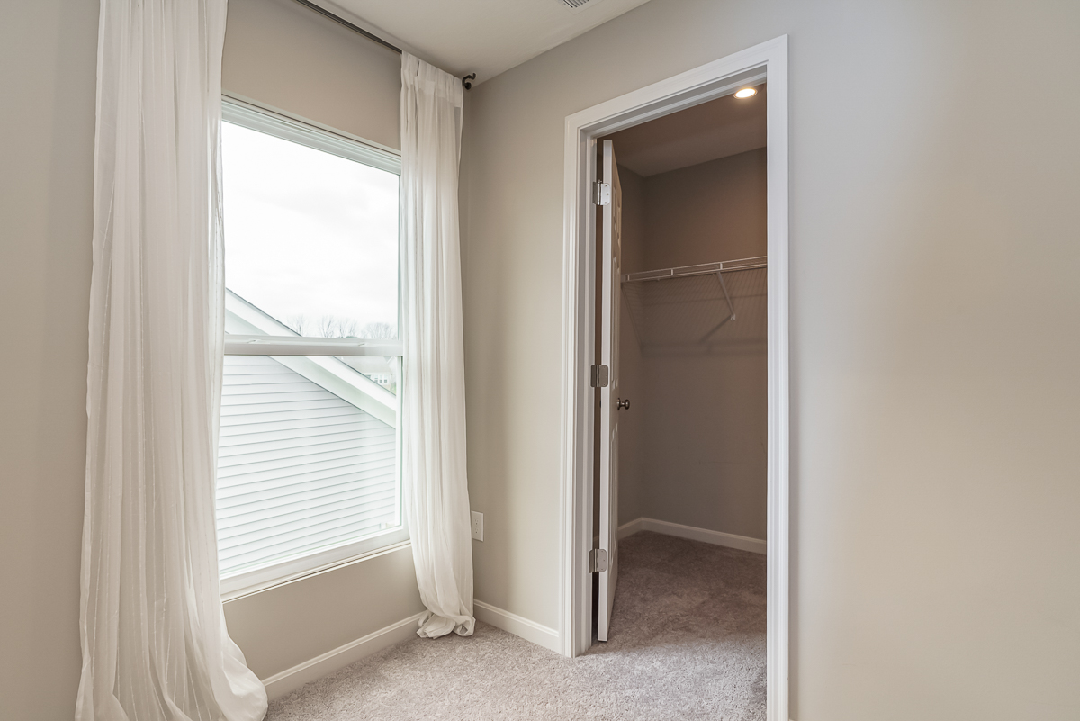 6090 Windcliff Dr-43